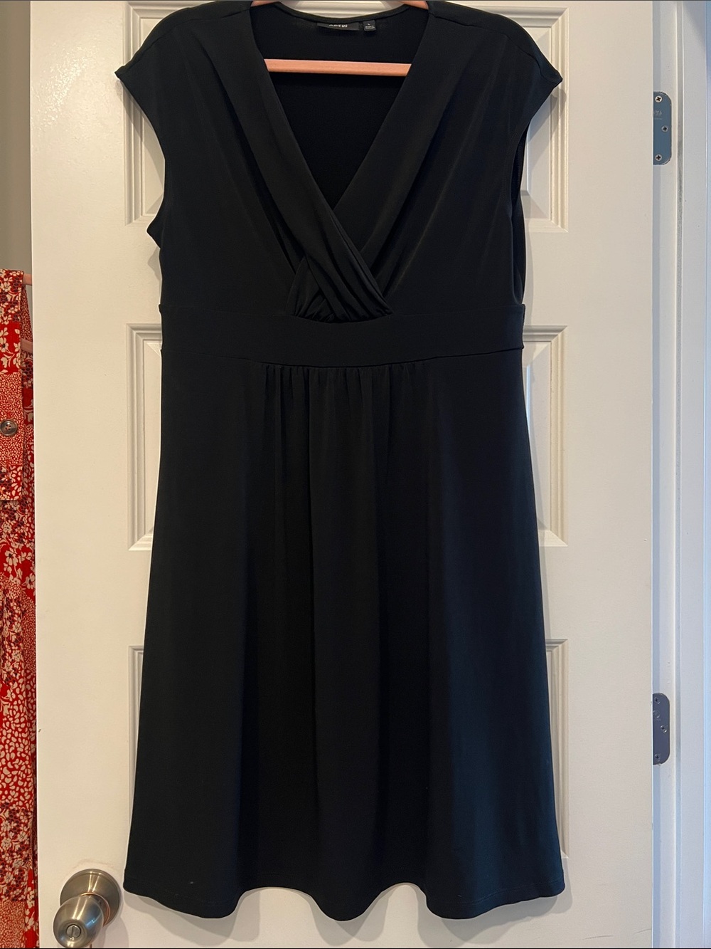 Apt. 9 Black V-Neck Midi Dress
